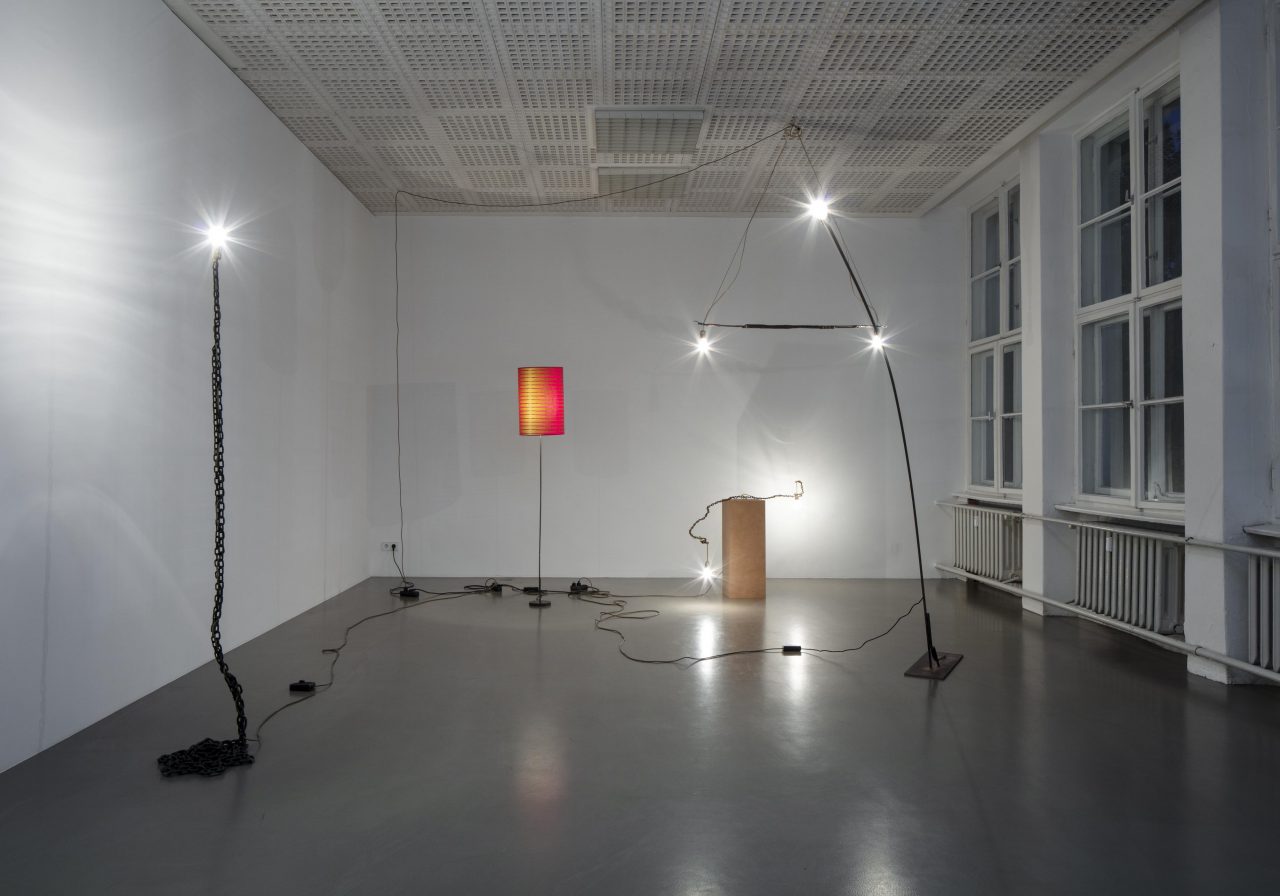 Franz West: Lampe (2006), Lampe des Künstlers II (1989), Privat-Lampe des Künstlers I (1989), Ohne Titel (Lampe) (1989), Haus Lange Lampe (1988)