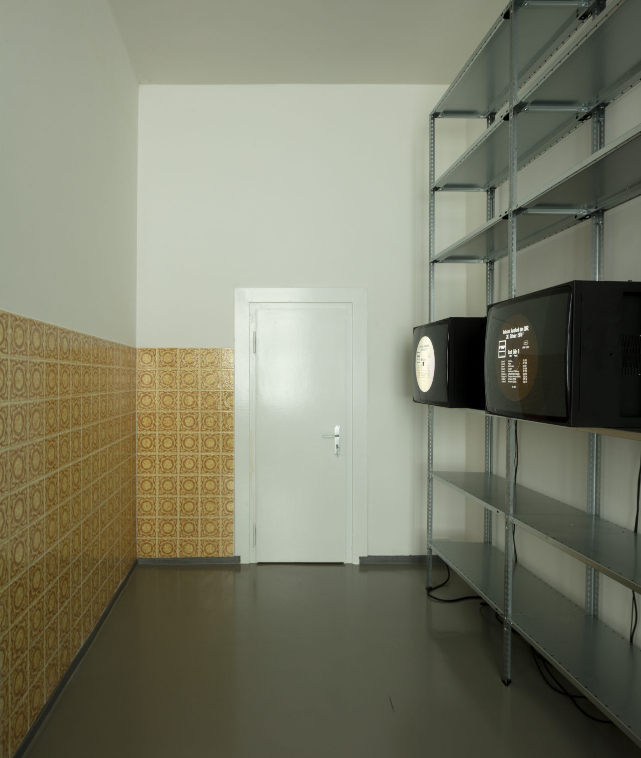 Christopher Williams: Blocking Templates, installation view (2025)