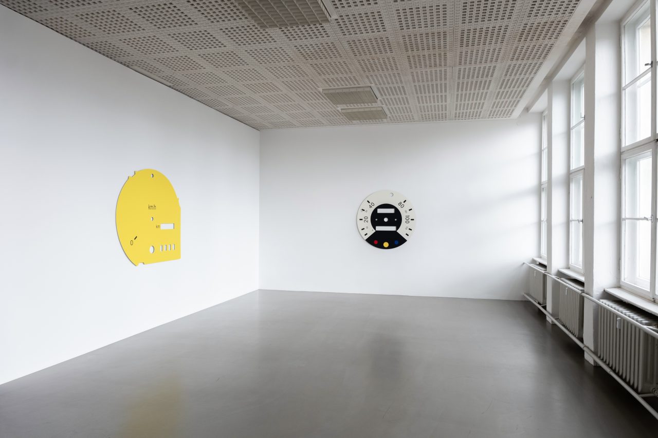 Andreas Slominski: Left: ruhen (2026), Right: ruhen (2026)