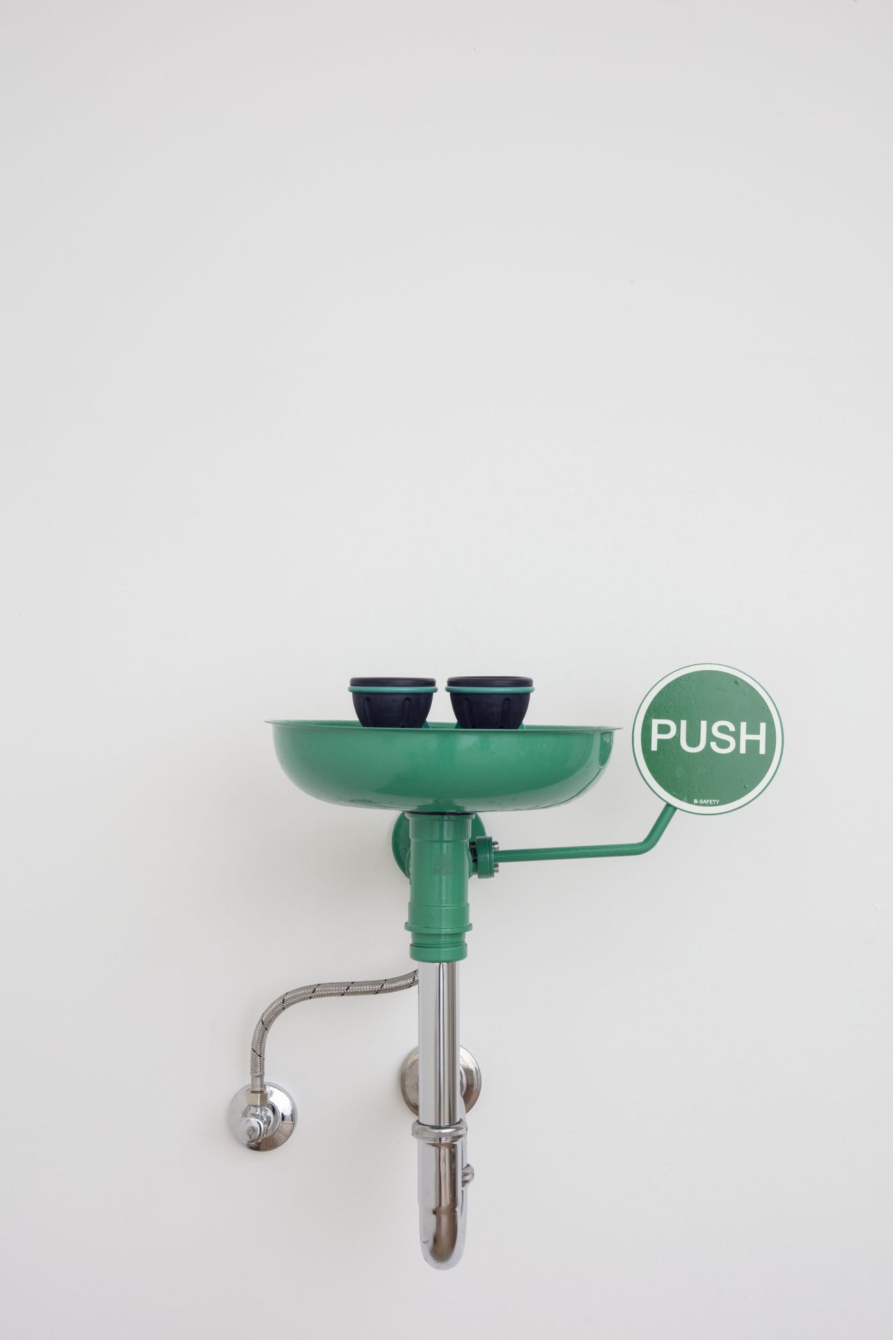 Andreas Slominski: Augendusche (2011)